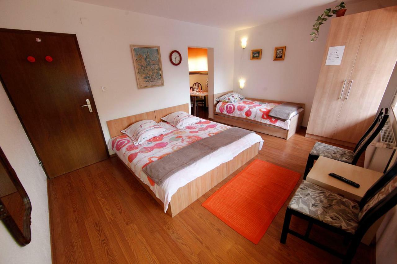Rooms Ribnikar Postojna Exteriör bild
